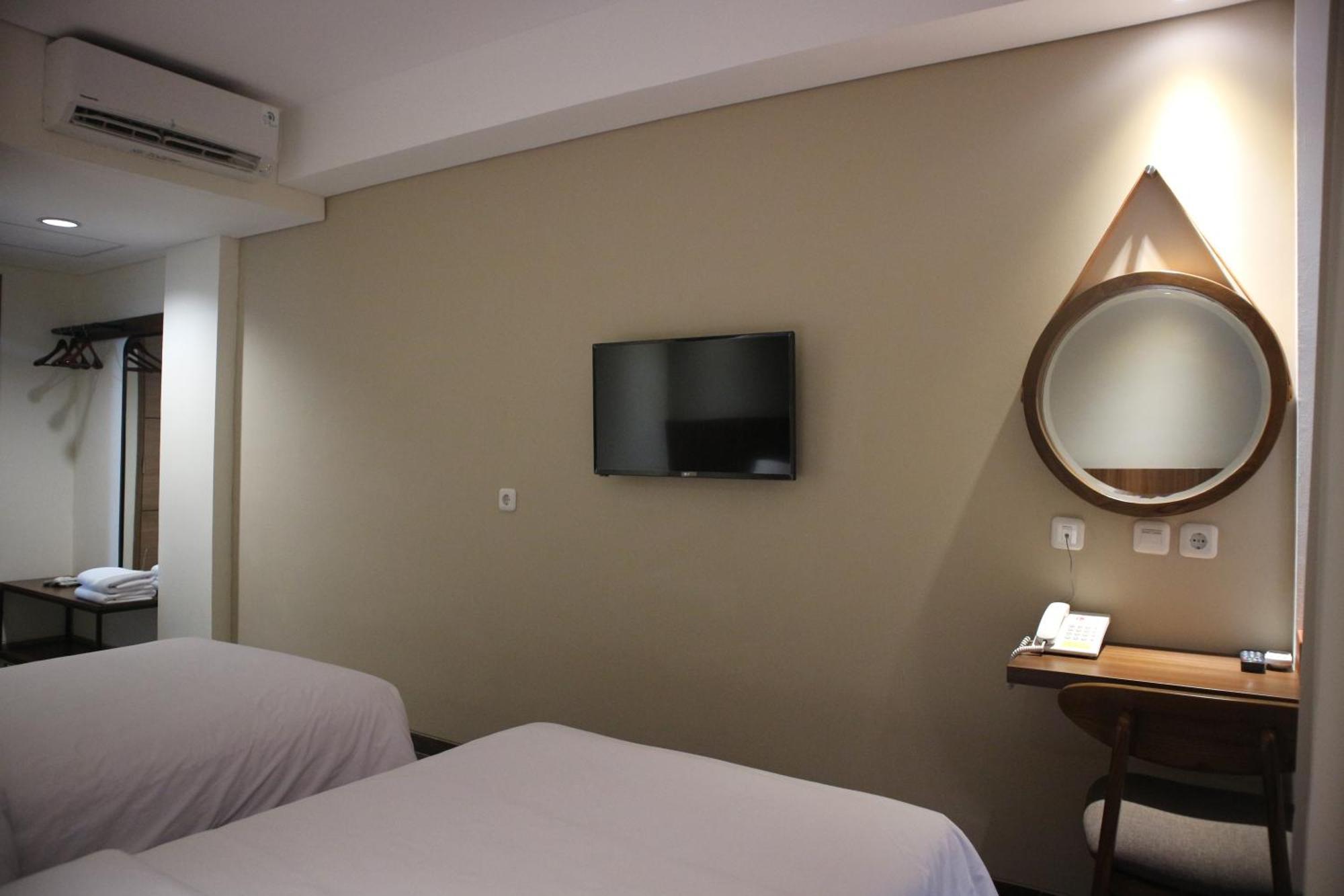 Hotel Bianco Costel Bogor Zewnętrze zdjęcie