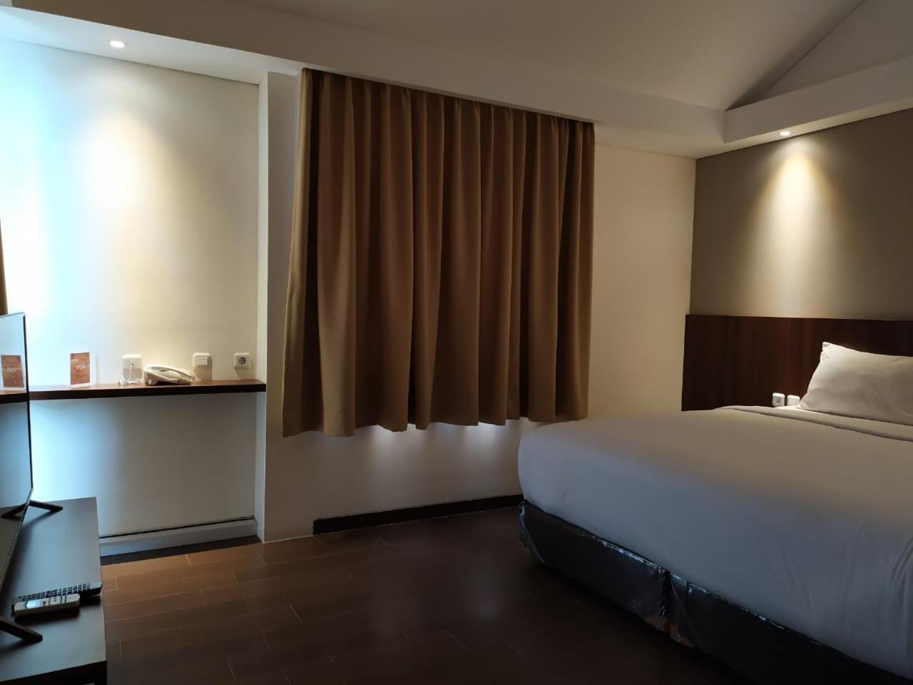 Hotel Bianco Costel Bogor Zewnętrze zdjęcie