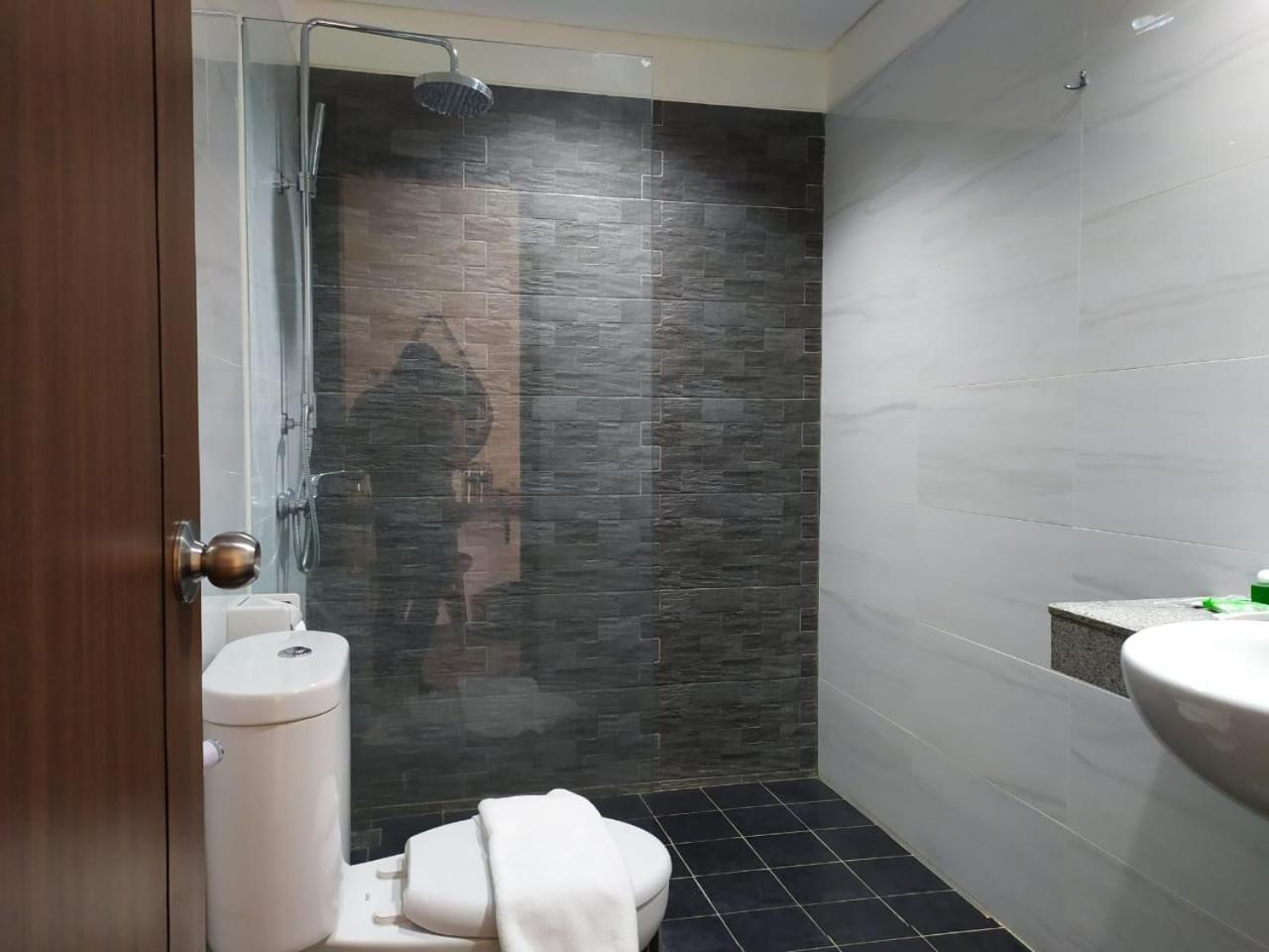 Hotel Bianco Costel Bogor Zewnętrze zdjęcie